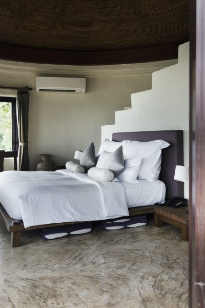 hotel-room-at-a-luxury-resort-2.jpg